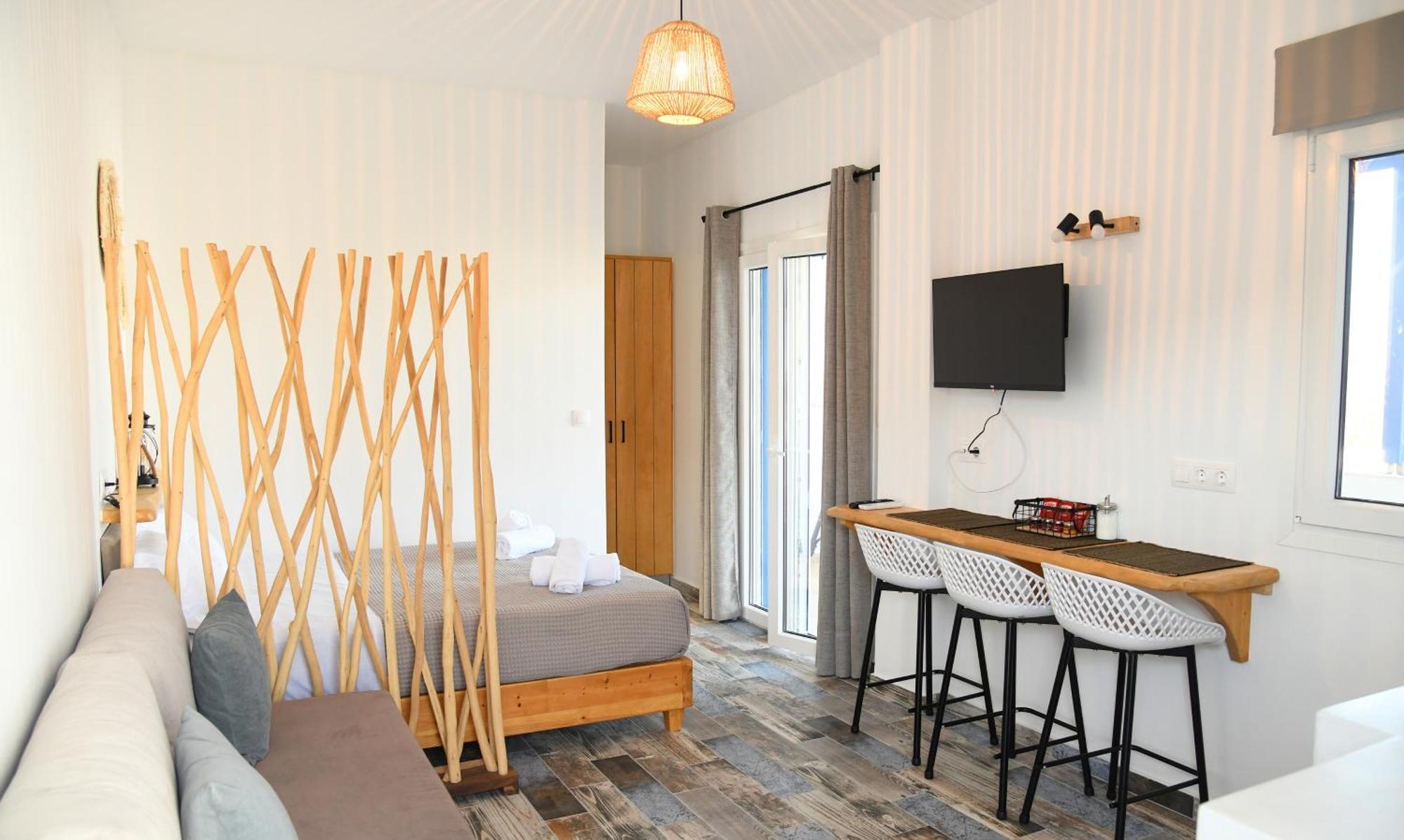 Petite Studios Batsi Batsíon Exteriér fotografie
