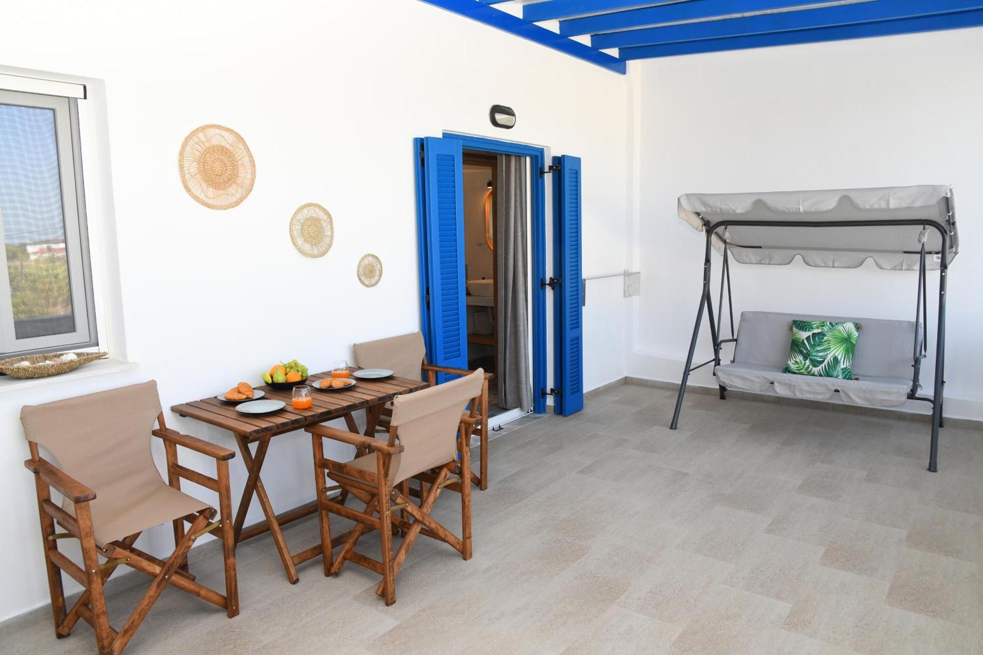Petite Studios Batsi Batsíon Exteriér fotografie